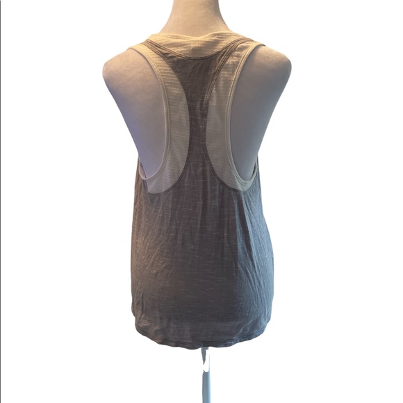 Under Armour Gray & White Women’s Racerback Loose Sleeveless Tank Top XS - Picture 3 of 9